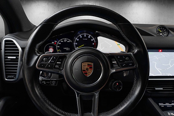 Porsche Cayenne 21 of 30