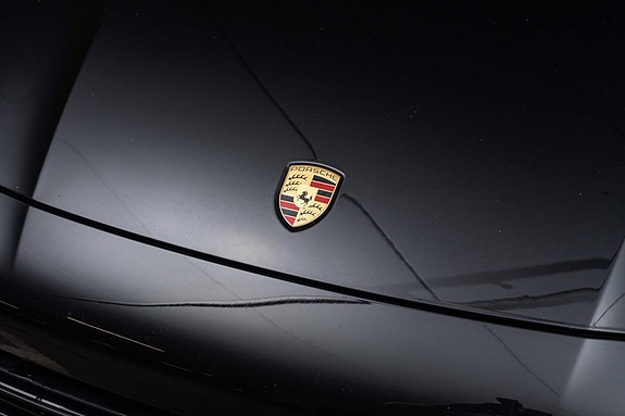 Porsche Cayenne 10 of 30