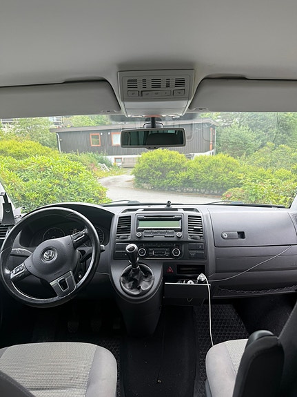 Volkswagen Caravelle 5 of 5