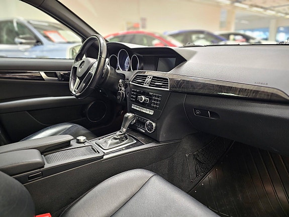 Mercedes-Benz C250 d 13 of 30
