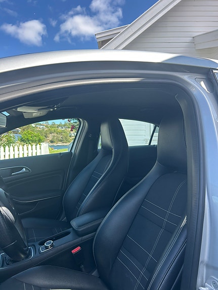 Mercedes-Benz A180 4 of 20