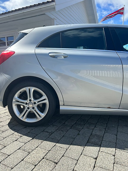 Mercedes-Benz A180 10 of 20