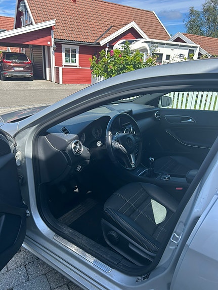 Mercedes-Benz A180 5 of 20