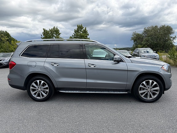 Mercedes-Benz GL350 6 of 24
