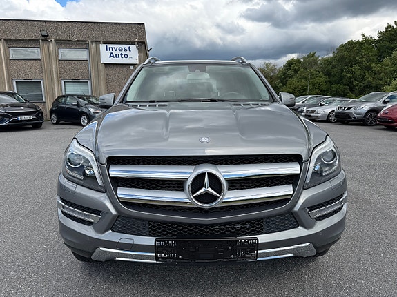 Mercedes-Benz GL350 3 of 24