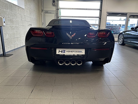 Chevrolet Corvette 10 of 21