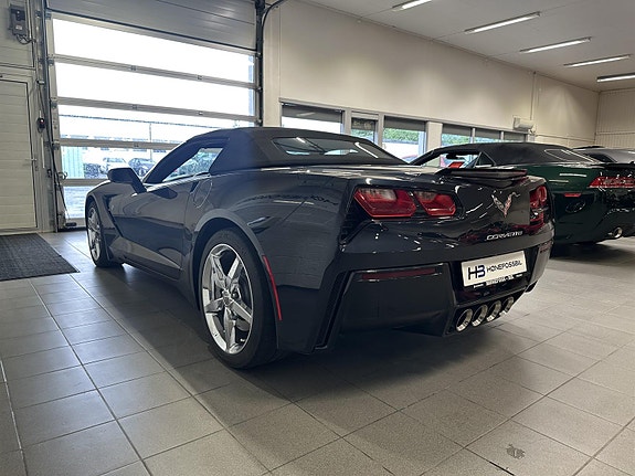 Chevrolet Corvette 9 of 21
