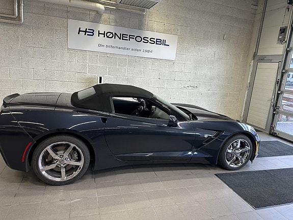 Chevrolet Corvette 12 of 21