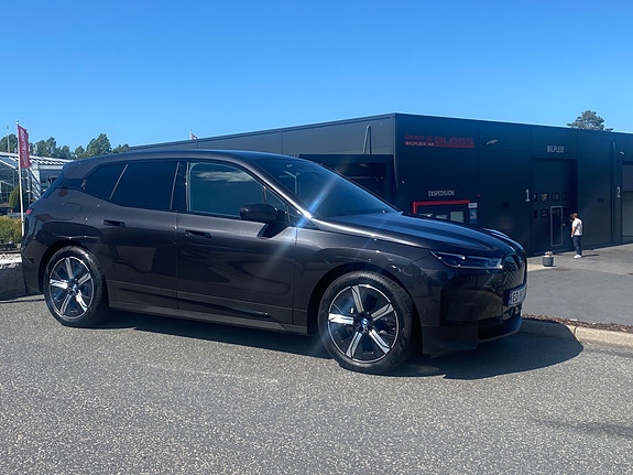 BMW iX 2 of 20