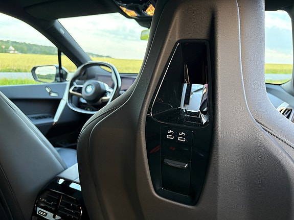 BMW iX 9 of 20