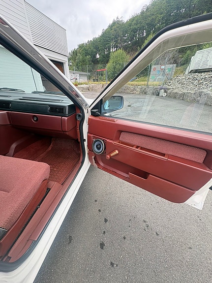 Volvo 740 7 of 11
