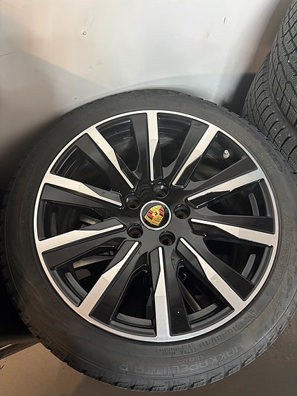 Porsche Taycan 29 of 29