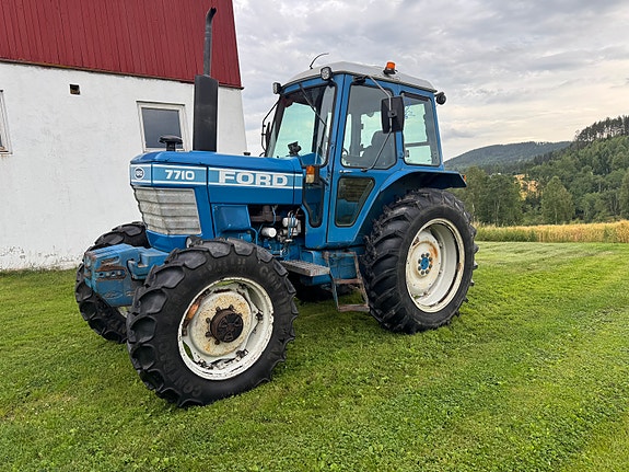 Ford 7710 2 of 5