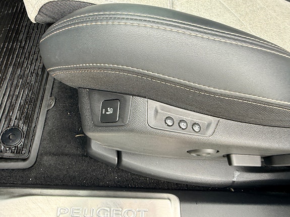 Peugeot 3008 10 of 27