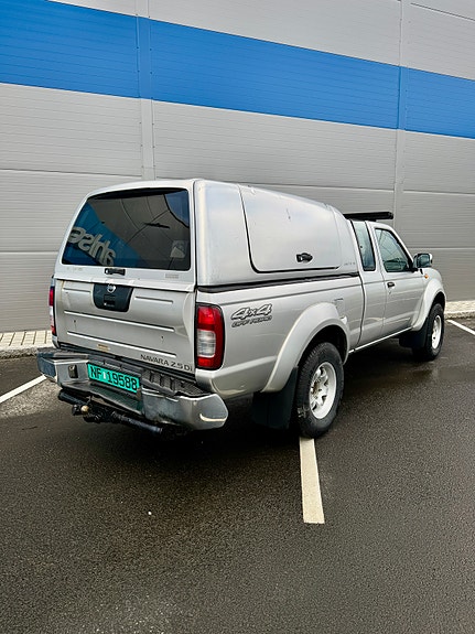 Nissan King Cab 4 of 5