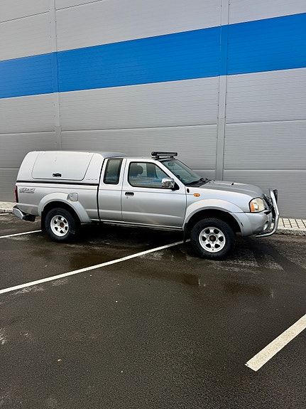 Nissan King Cab 2 of 5