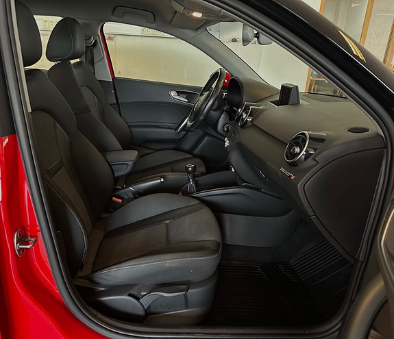 Audi A1 8 of 19