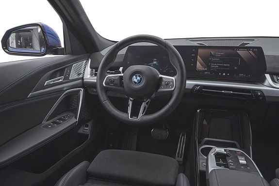 BMW iX2 29 of 30