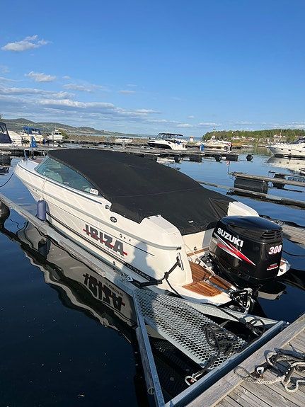 IBITZA 24 touring 2014 siste modell med dette flotte skroget. 3 of 5
