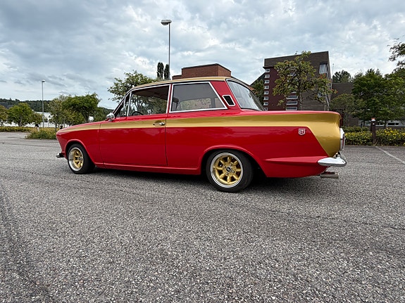 Ford Cortina 7 of 30