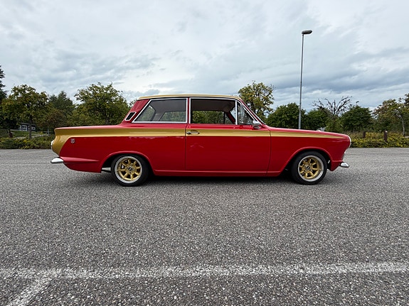 Ford Cortina 5 of 30