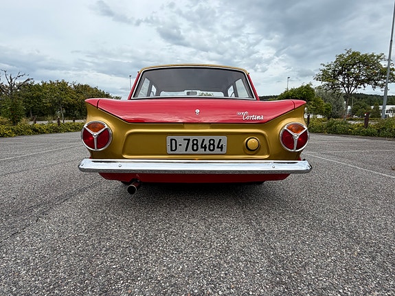 Ford Cortina 9 of 30