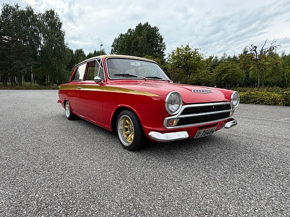 Ford Cortina 2 of 30