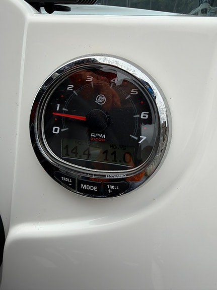 Strøken Brig Falcon 500 med Mercury 50 hk motor til salgs - Kun gått 11 timer! 4 of 5