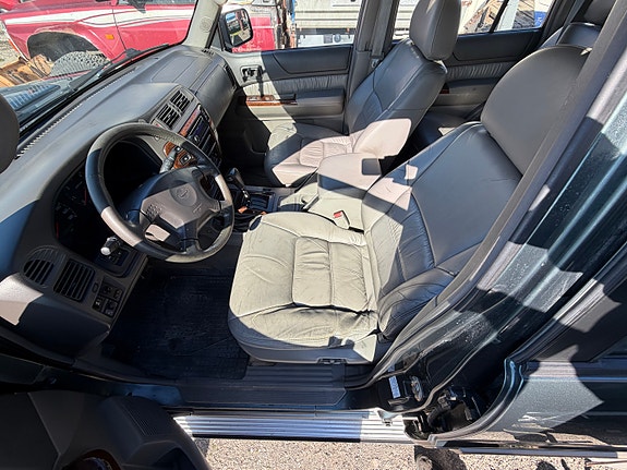 Nissan Patrol 21 of 30