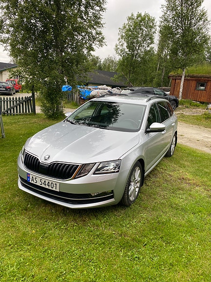 Skoda Octavia 3 of 5