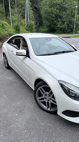 Mercedes-Benz E220 7 of 30