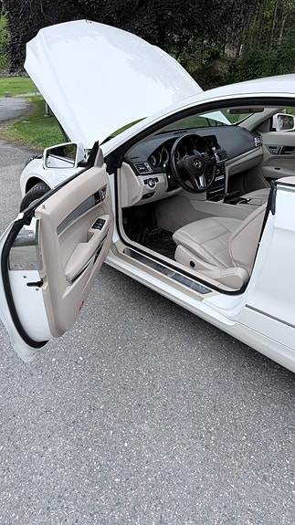 Mercedes-Benz E220 12 of 30