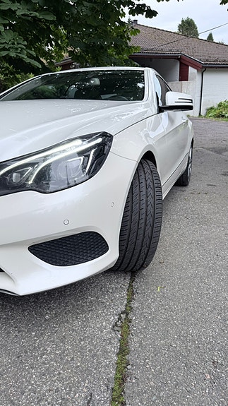 Mercedes-Benz E220 4 of 30