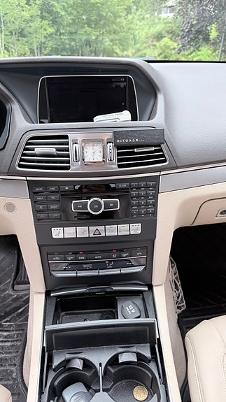 Mercedes-Benz E220 15 of 30
