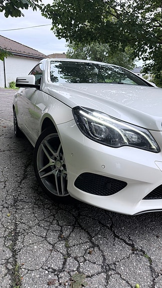 Mercedes-Benz E220 5 of 30