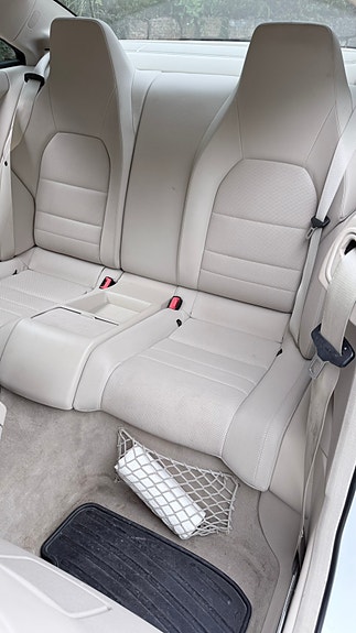 Mercedes-Benz E220 11 of 30