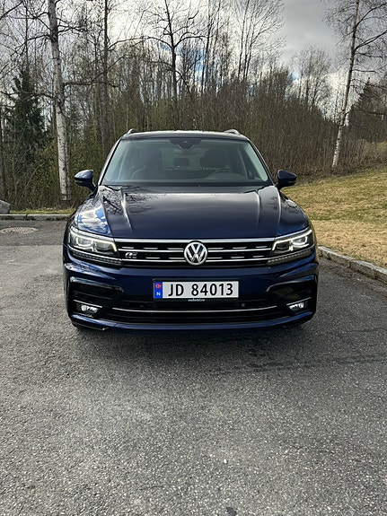 Volkswagen Tiguan 2 of 5
