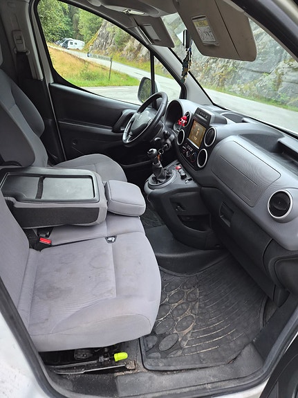 Peugeot Partner 5 of 16