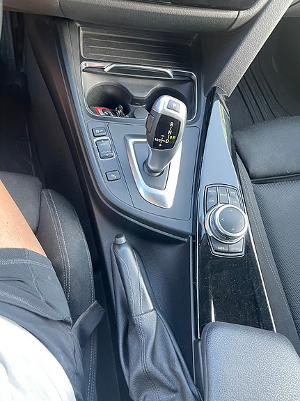 BMW 318i 26 of 30