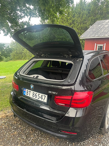 BMW 318i 8 of 30