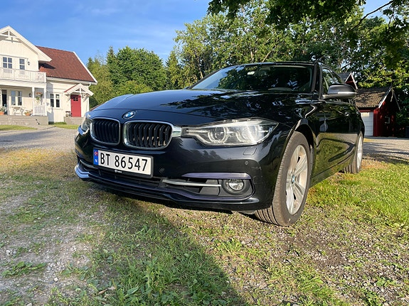 BMW 318i 2 of 30