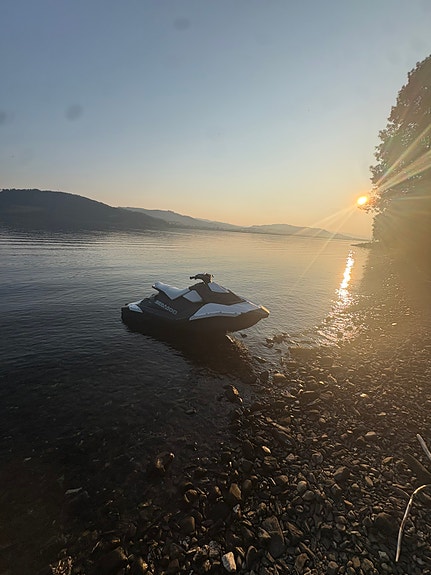 Sea Doo vannscooter triup , artig leke, med henger 2 of 17