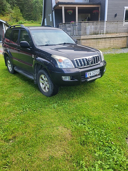 Toyota Land Cruiser 2 of 5