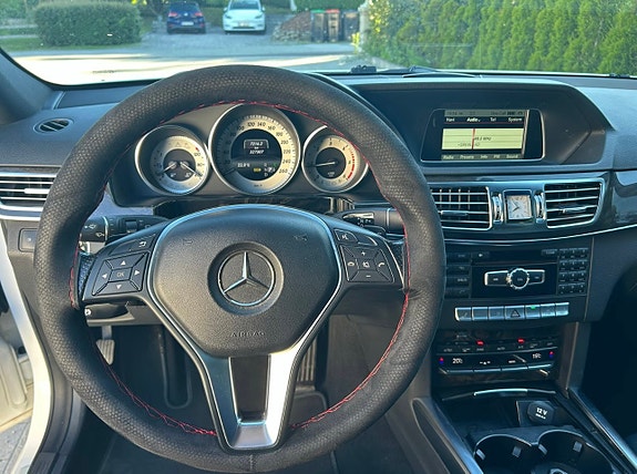 Mercedes-Benz E220 19 of 28