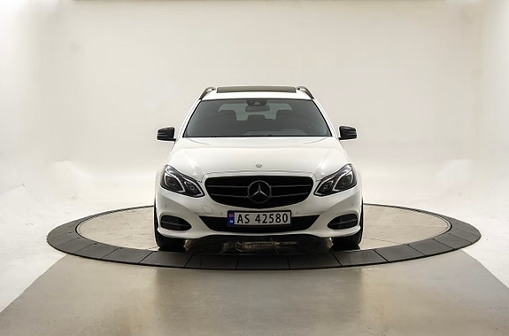 Mercedes-Benz E220 7 of 28