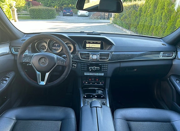 Mercedes-Benz E220 20 of 28