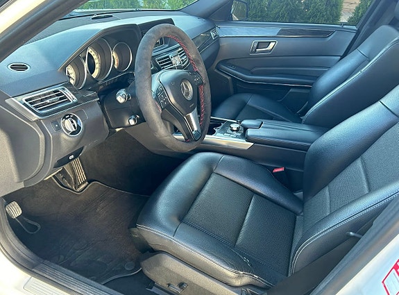 Mercedes-Benz E220 18 of 28
