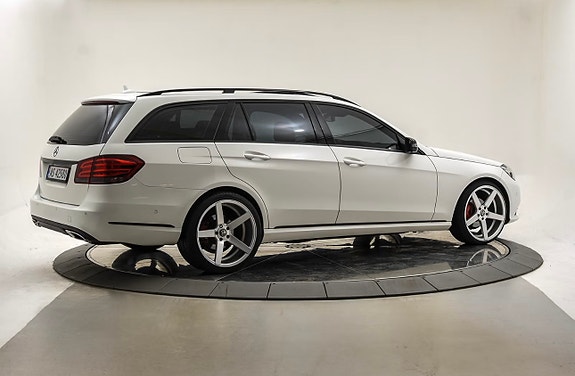 Mercedes-Benz E220 6 of 28