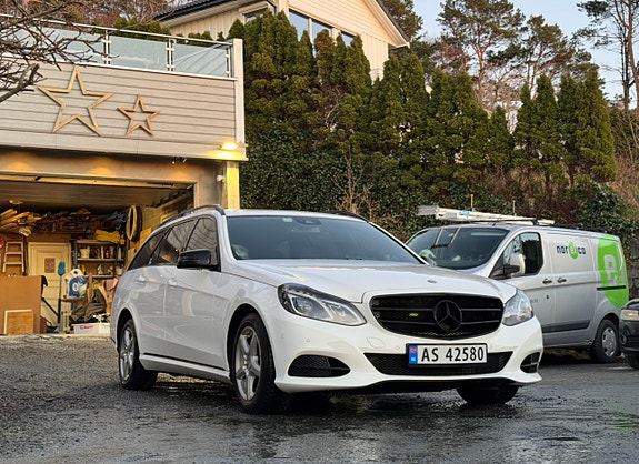 Mercedes-Benz E220 12 of 28