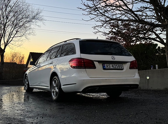 Mercedes-Benz E220 13 of 28